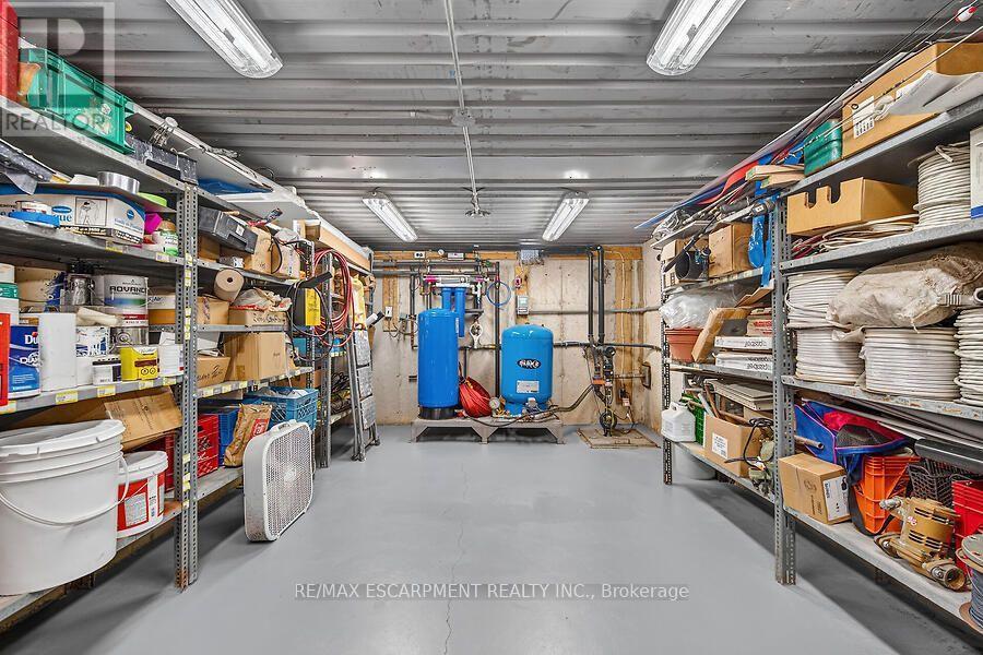 2265 Binbrook Road, Hamilton, ON - Indoor Photo Showing Garage