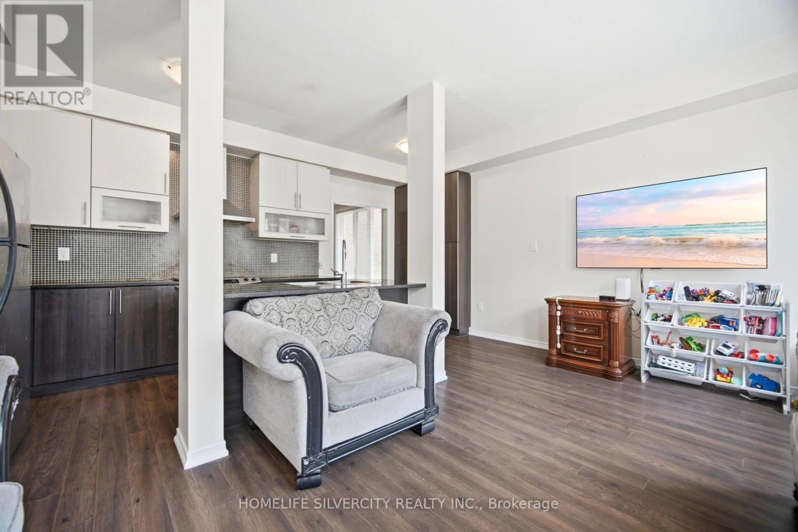 5 Baffin Crescent, Brampton, ON - Indoor