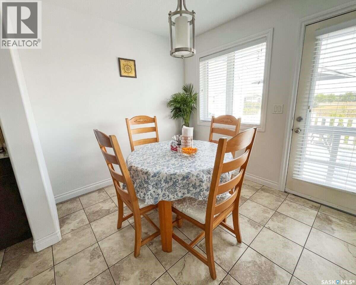 5280 Aerial Crescent, Regina, SK - Indoor Photo Showing Dining Room