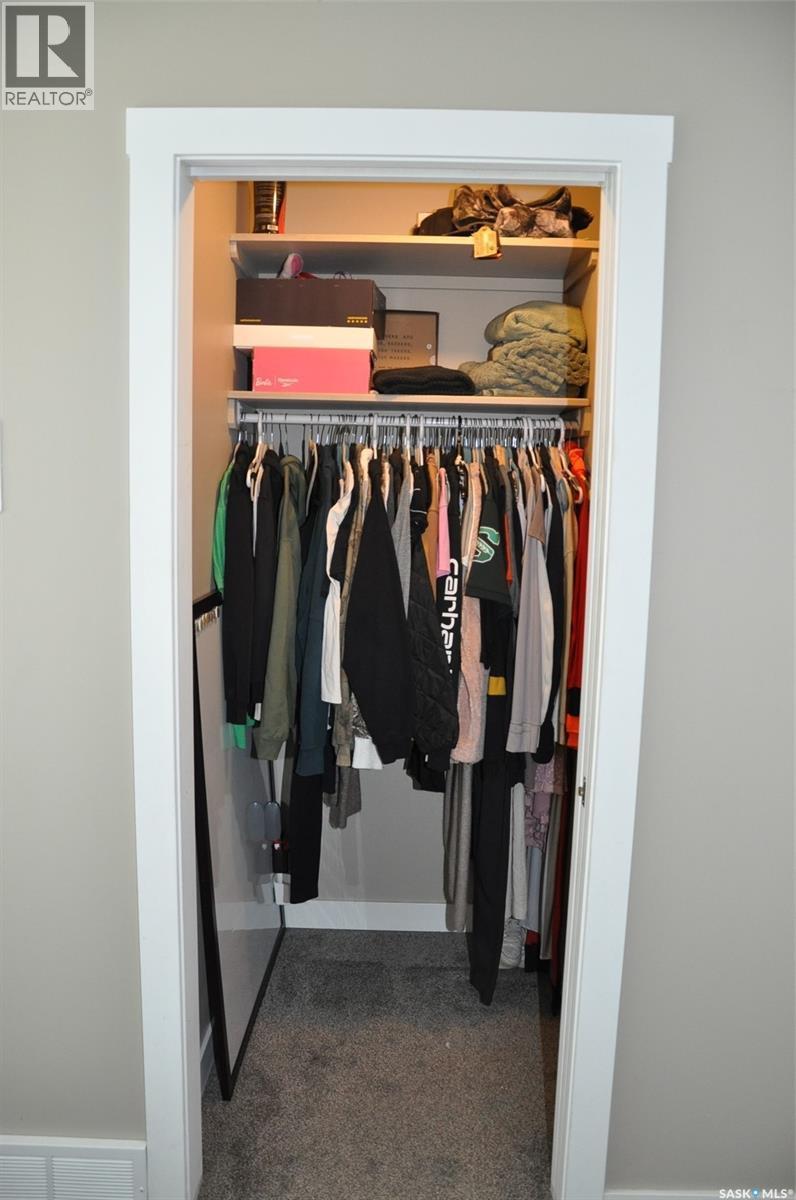 2261 Mcara Street, Regina, SK - Indoor