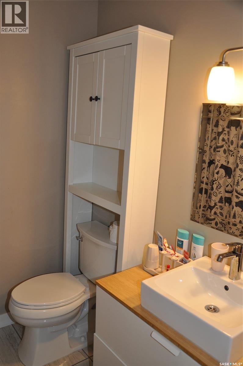 2261 Mcara Street, Regina, SK - Indoor Photo Showing Bathroom
