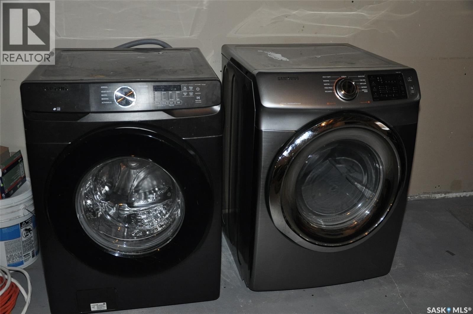 2261 Mcara Street, Regina, SK - Indoor Photo Showing Laundry Room