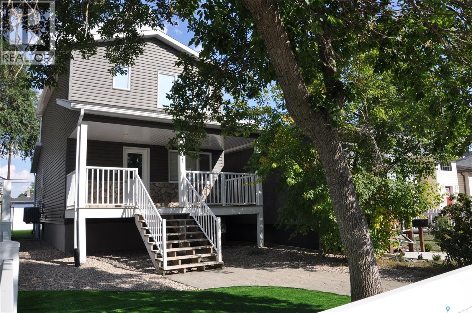 2261 Mcara Street, Regina, SK - Outdoor