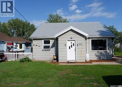 305 1st STREET E Mossbank, SK S0H 3G0