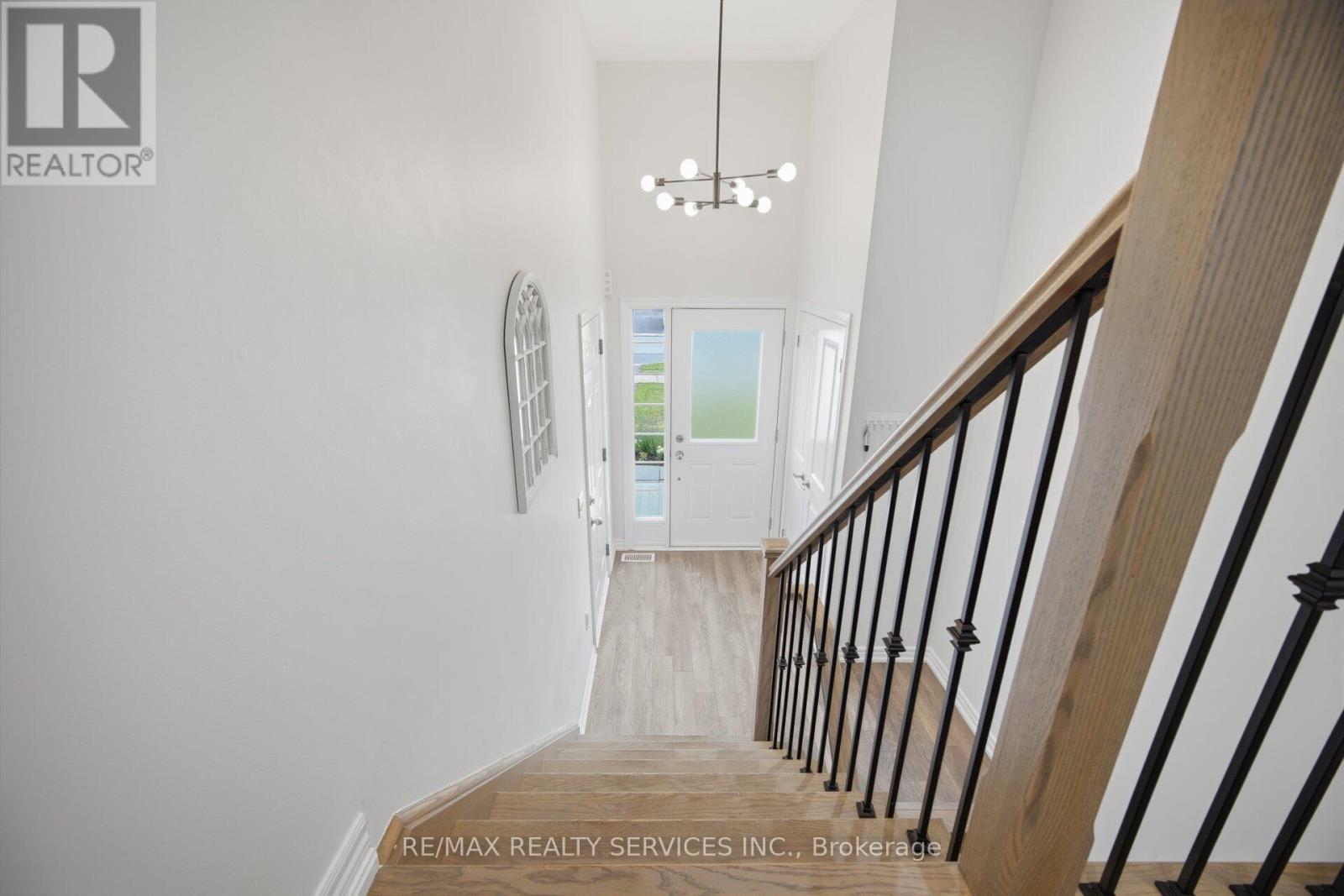 20 Todd Crescent, Southgate, ON - Indoor Photo Showing Other Room