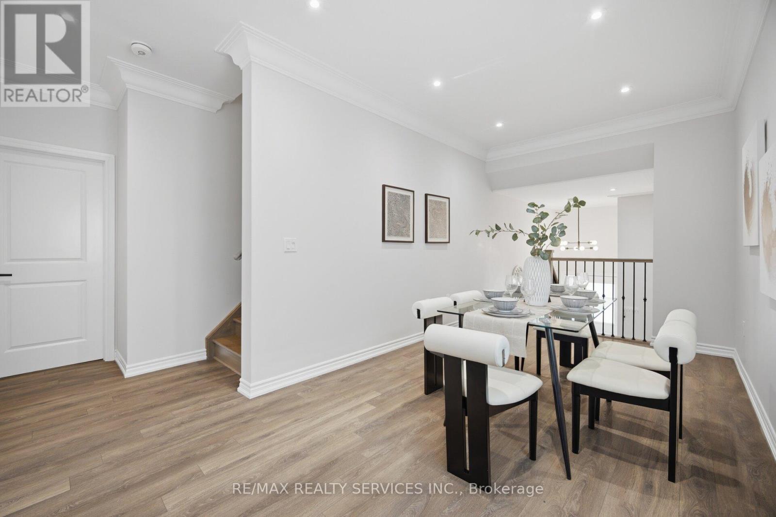 20 Todd Crescent, Southgate, ON - Indoor Photo Showing Dining Room