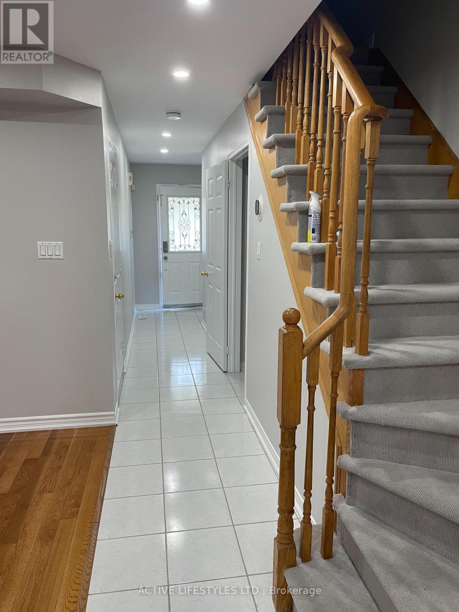 7647 Doverwood Drive, Mississauga, ON - Indoor Photo Showing Other Room