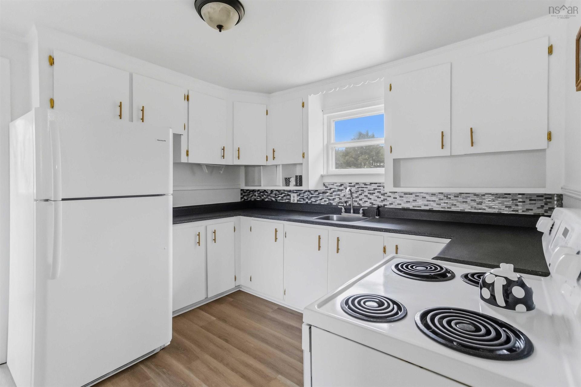 2 Kelly Street, Halifax, NS - Indoor Photo Showing Kitchen