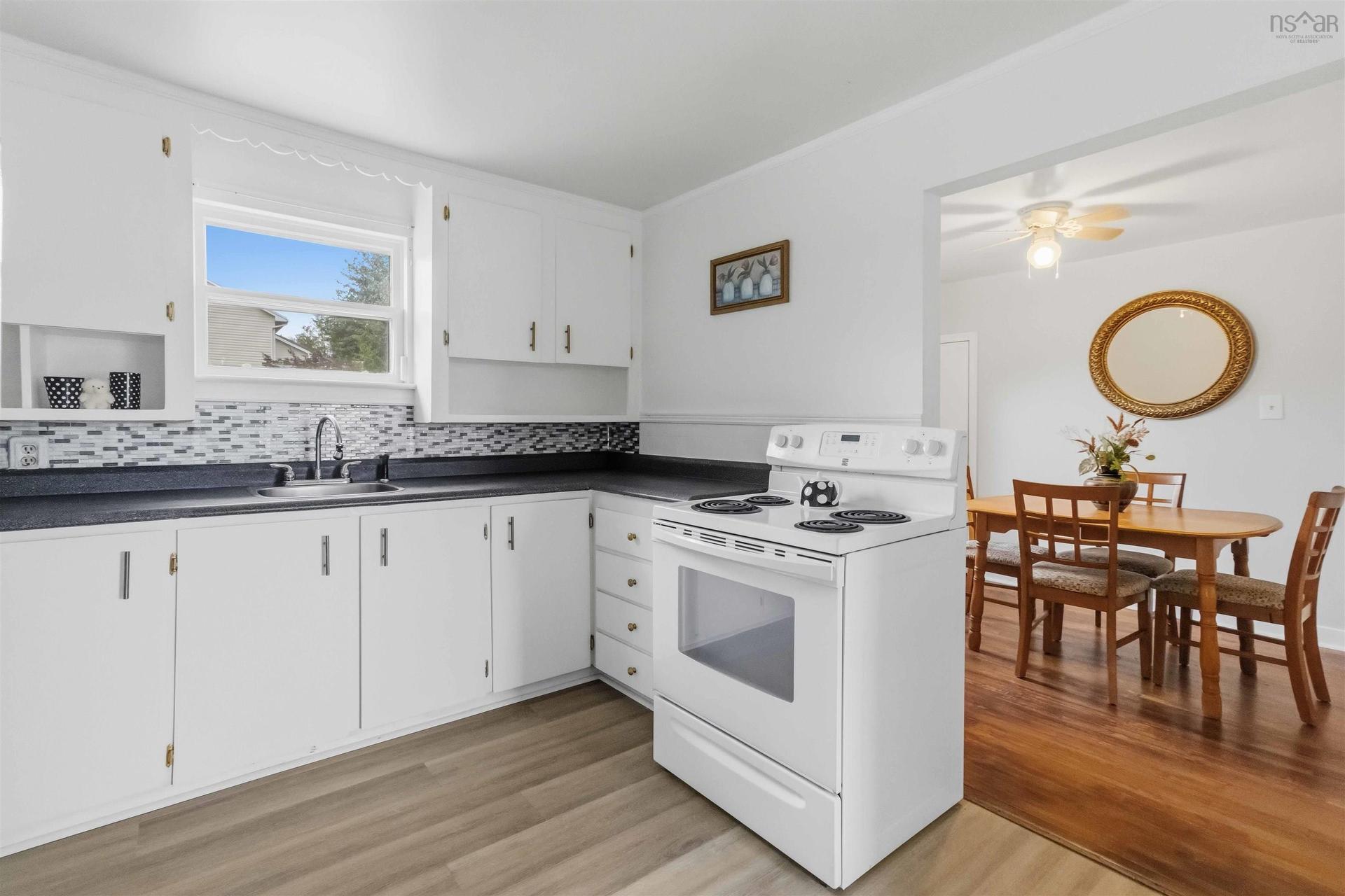 2 Kelly Street, Halifax, NS - Indoor Photo Showing Kitchen