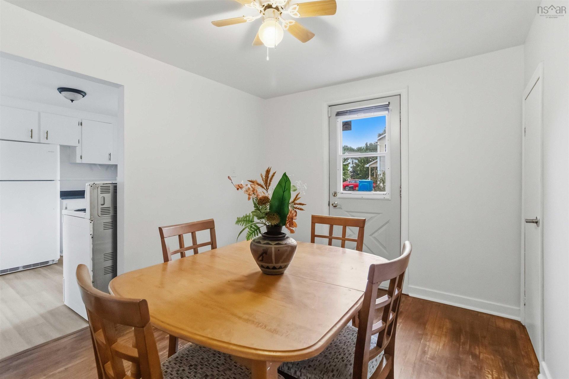 2 Kelly Street, Halifax, NS - Indoor Photo Showing Dining Room