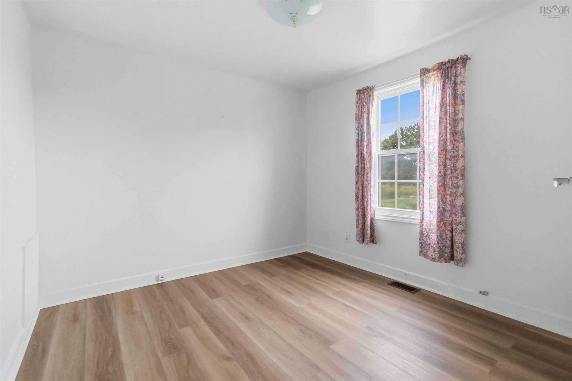 2 Kelly Street, Halifax, NS - Indoor Photo Showing Other Room