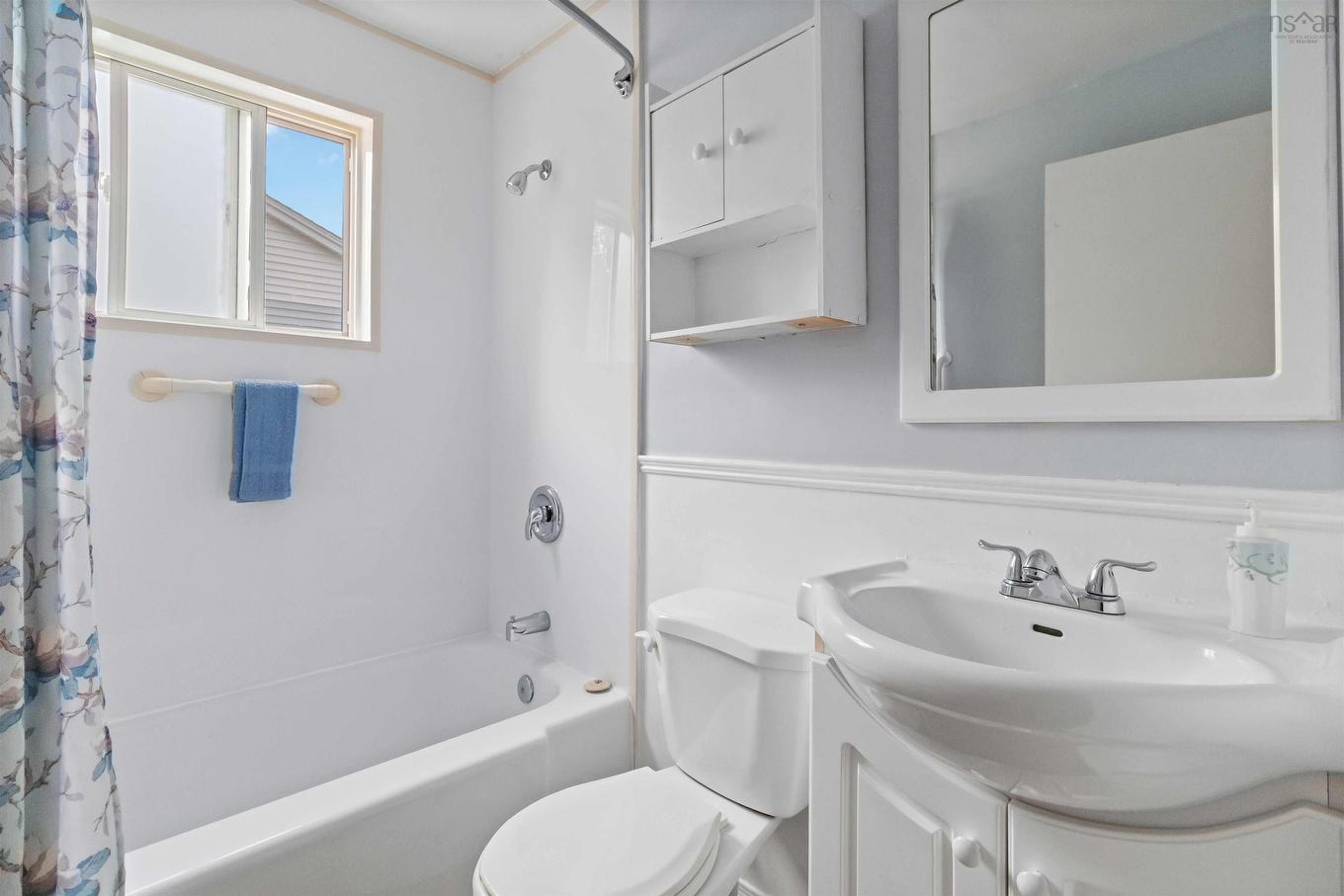 2 Kelly Street, Halifax, NS - Indoor Photo Showing Bathroom