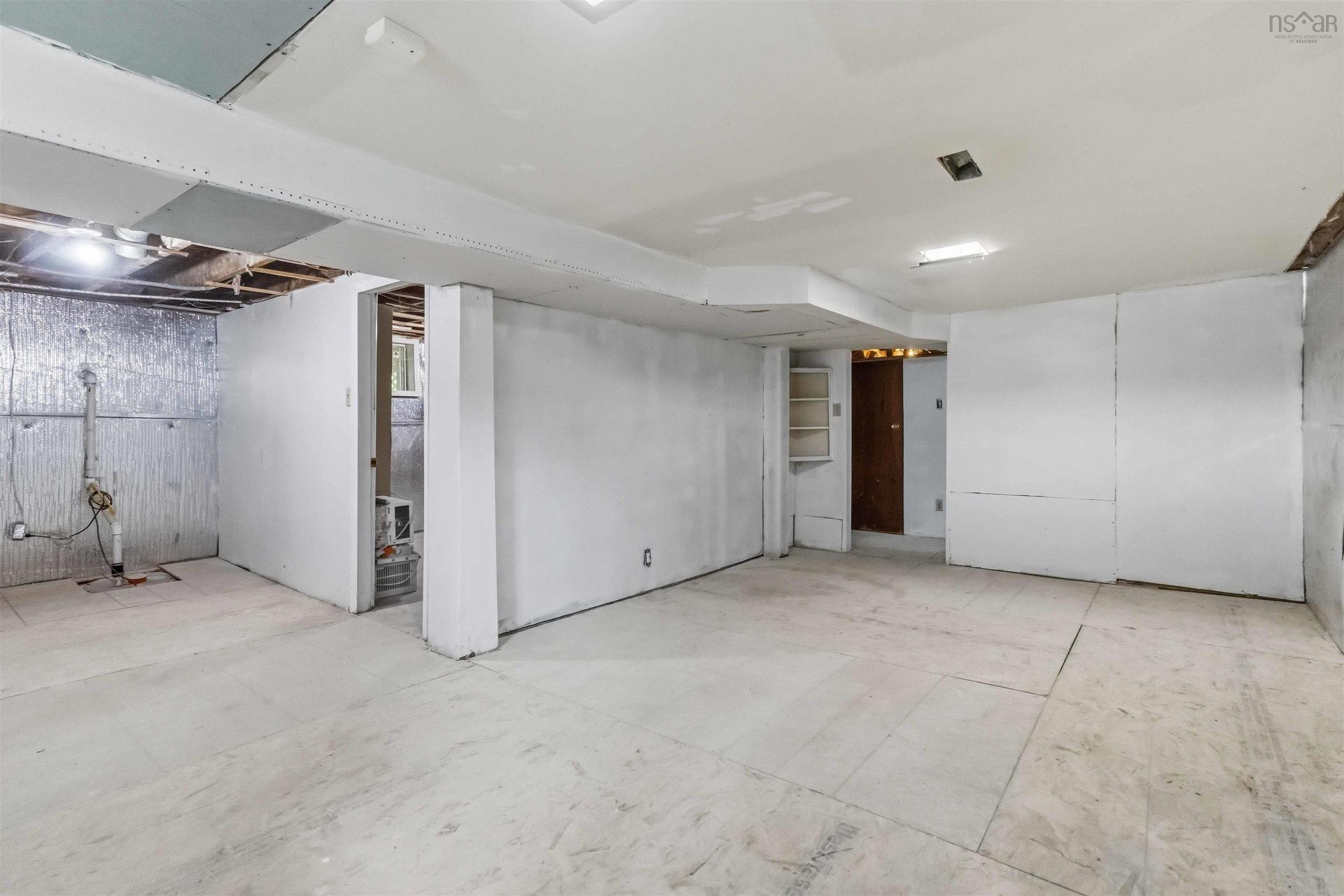 2 Kelly Street, Halifax, NS - Indoor Photo Showing Other Room