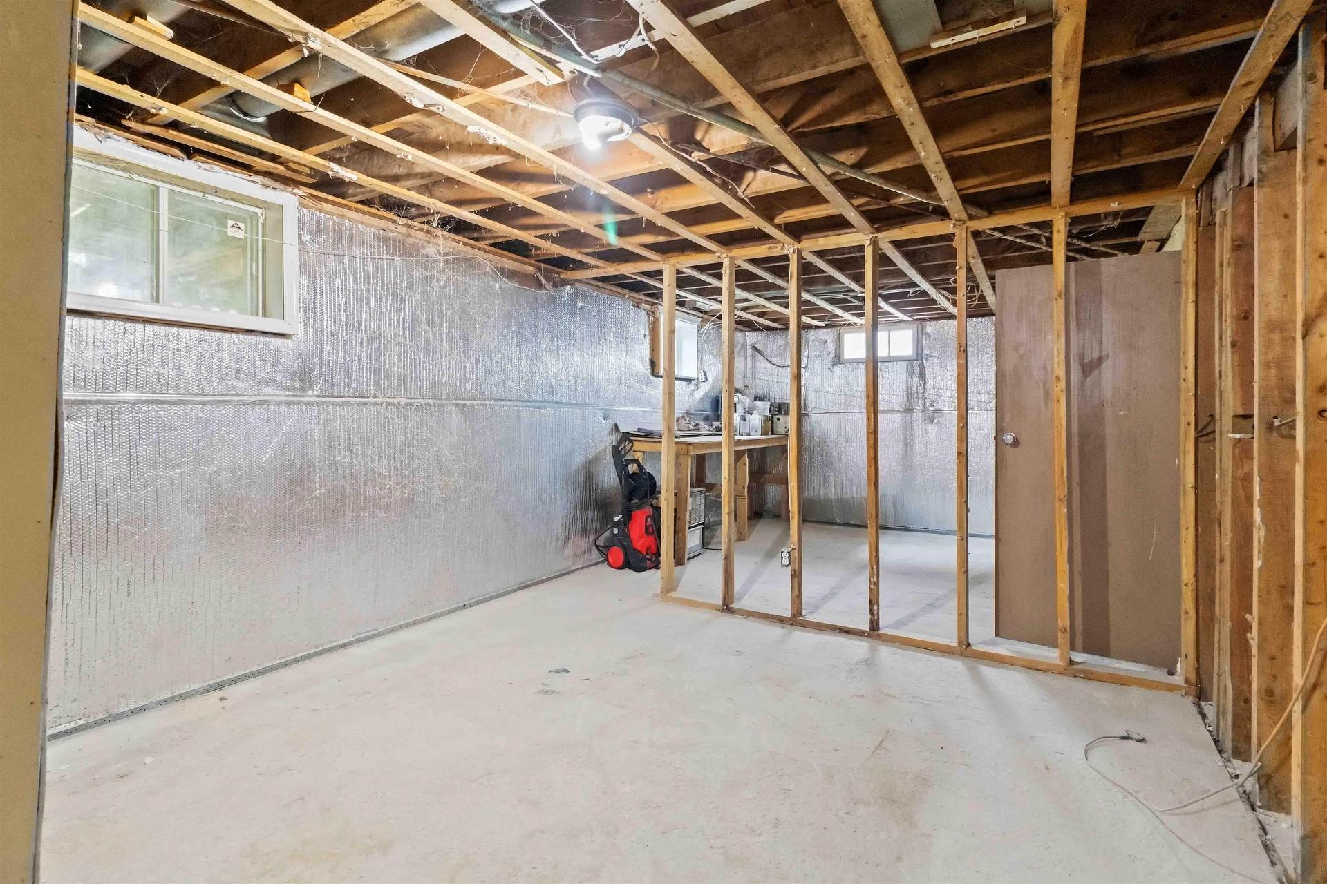 2 Kelly Street, Halifax, NS - Indoor Photo Showing Basement