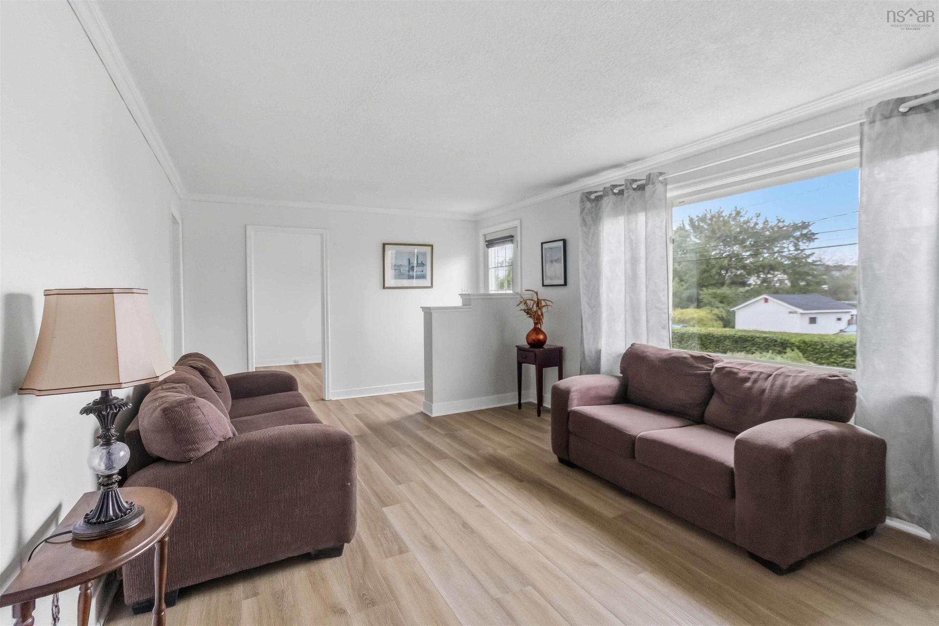 2 Kelly Street, Halifax, NS - Indoor Photo Showing Living Room