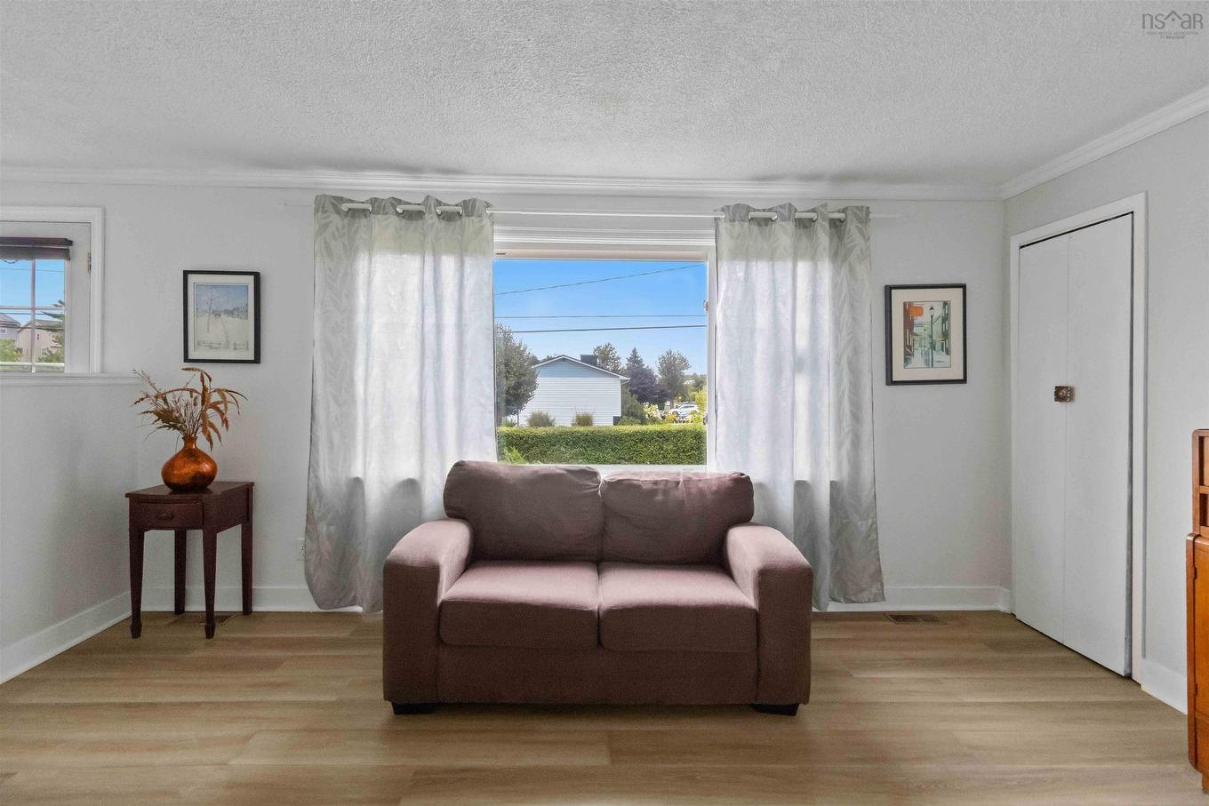 2 Kelly Street, Halifax, NS - Indoor Photo Showing Living Room