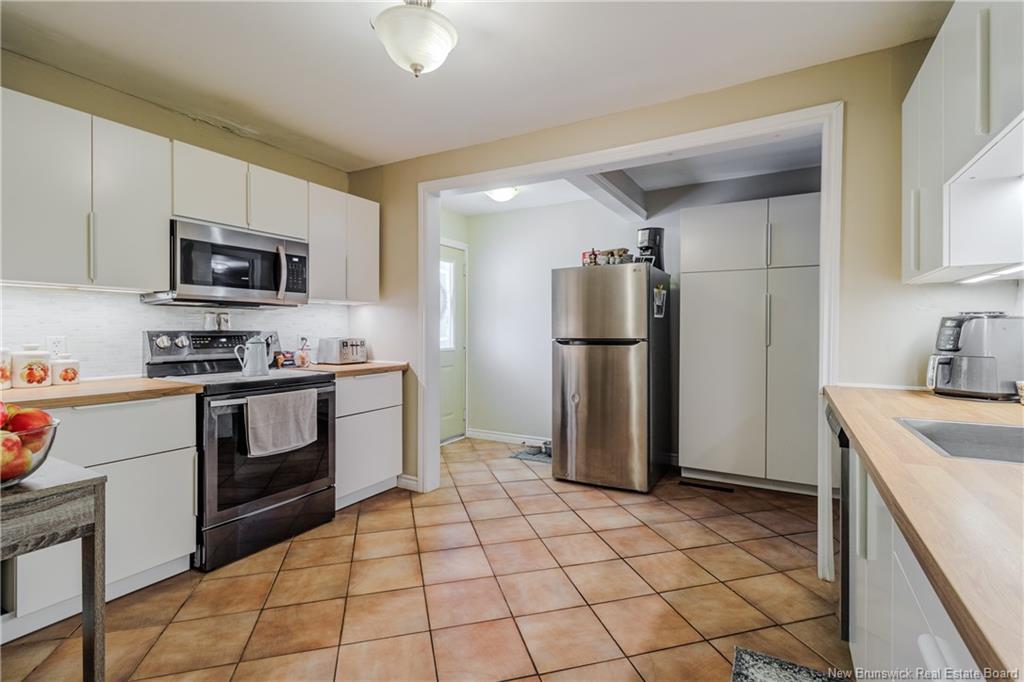 A + B-107 Fulton Ave, Fredericton, NB - Indoor Photo Showing Kitchen