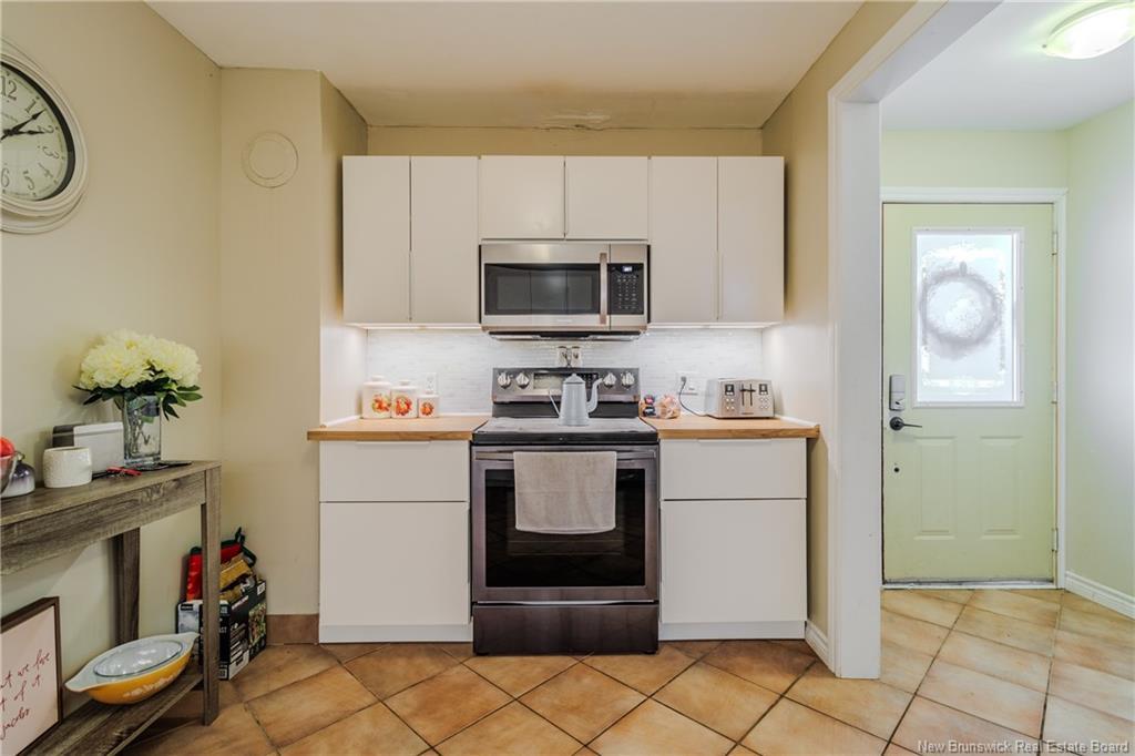 A + B-107 Fulton Ave, Fredericton, NB - Indoor Photo Showing Kitchen