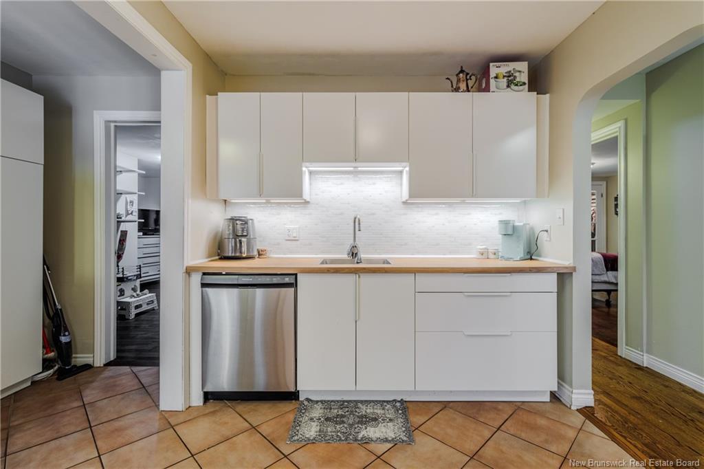 A + B-107 Fulton Ave, Fredericton, NB - Indoor Photo Showing Kitchen