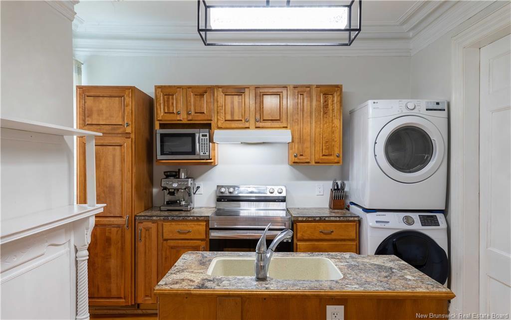 107 Orange St, Saint John, NB - Indoor Photo Showing Laundry Room