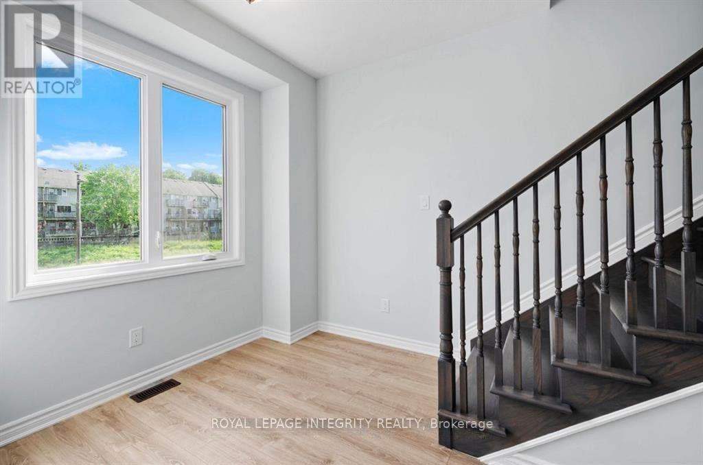 273 Squadron Crescent, Ottawa, ON - Indoor Photo Showing Other Room