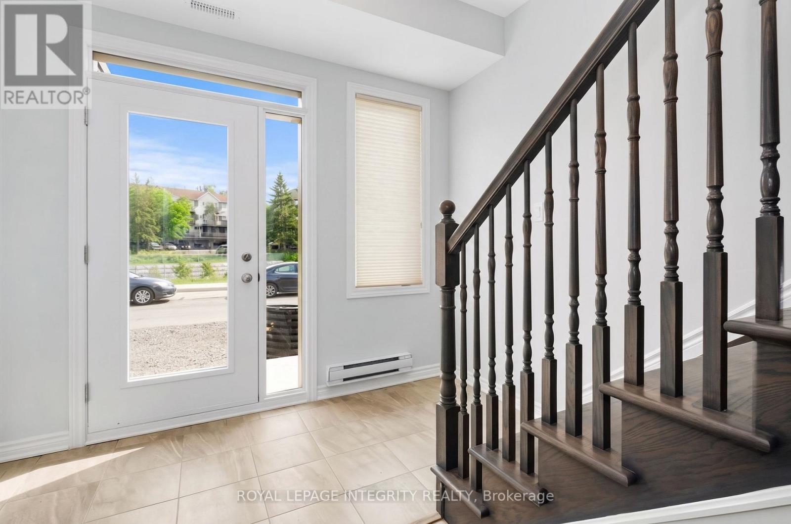 273 Squadron Crescent, Ottawa, ON - Indoor