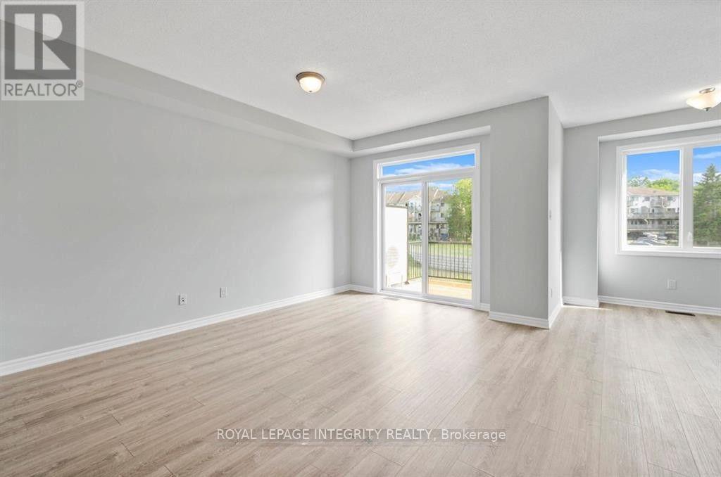 273 Squadron Crescent, Ottawa, ON - Indoor Photo Showing Other Room