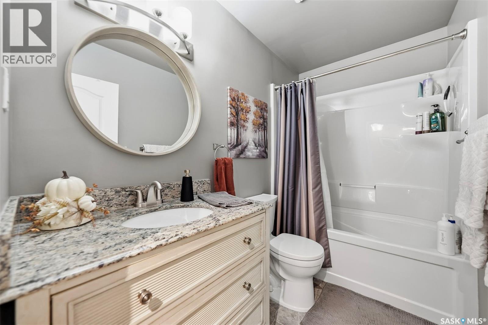 767 22Nd Street E, Prince Albert, SK - Indoor Photo Showing Bathroom