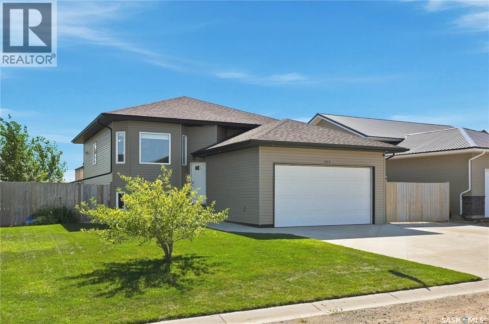 104 Mcdonald Street, Aberdeen, SK - Outdoor