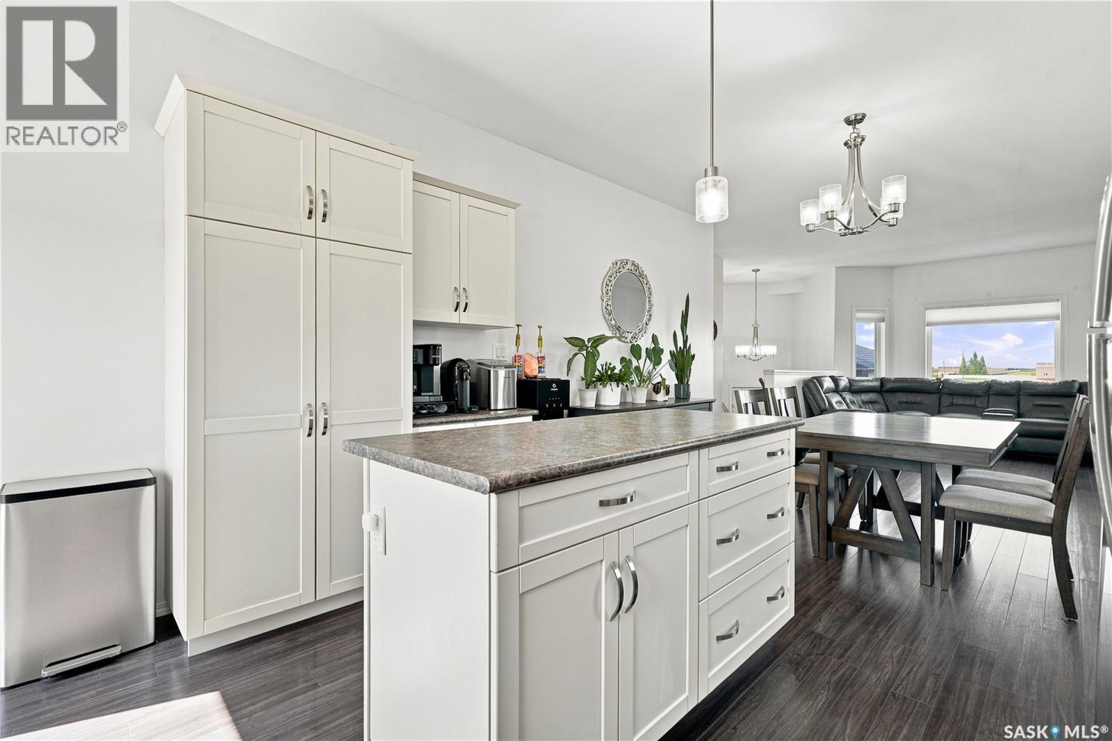 104 Mcdonald Street, Aberdeen, SK - Indoor