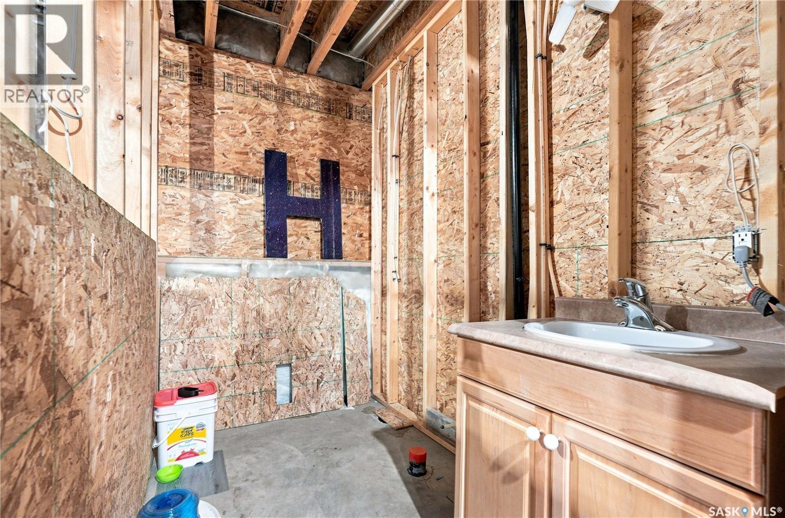 104 Mcdonald Street, Aberdeen, SK - Indoor