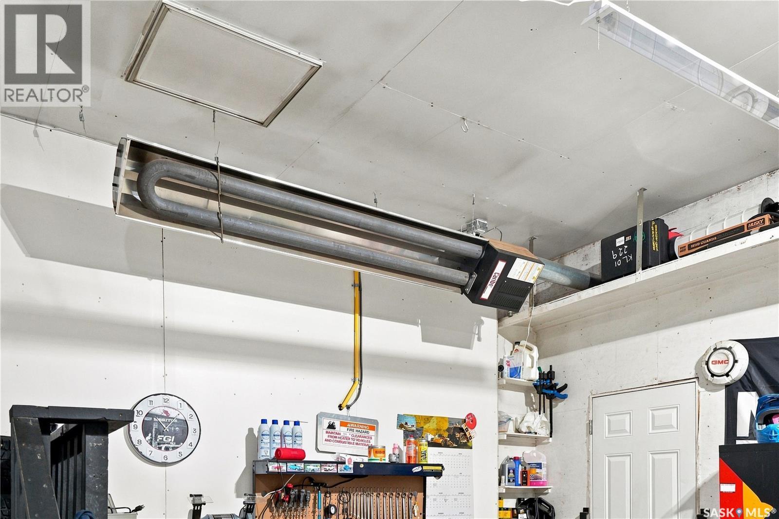 104 Mcdonald Street, Aberdeen, SK - Indoor Photo Showing Garage