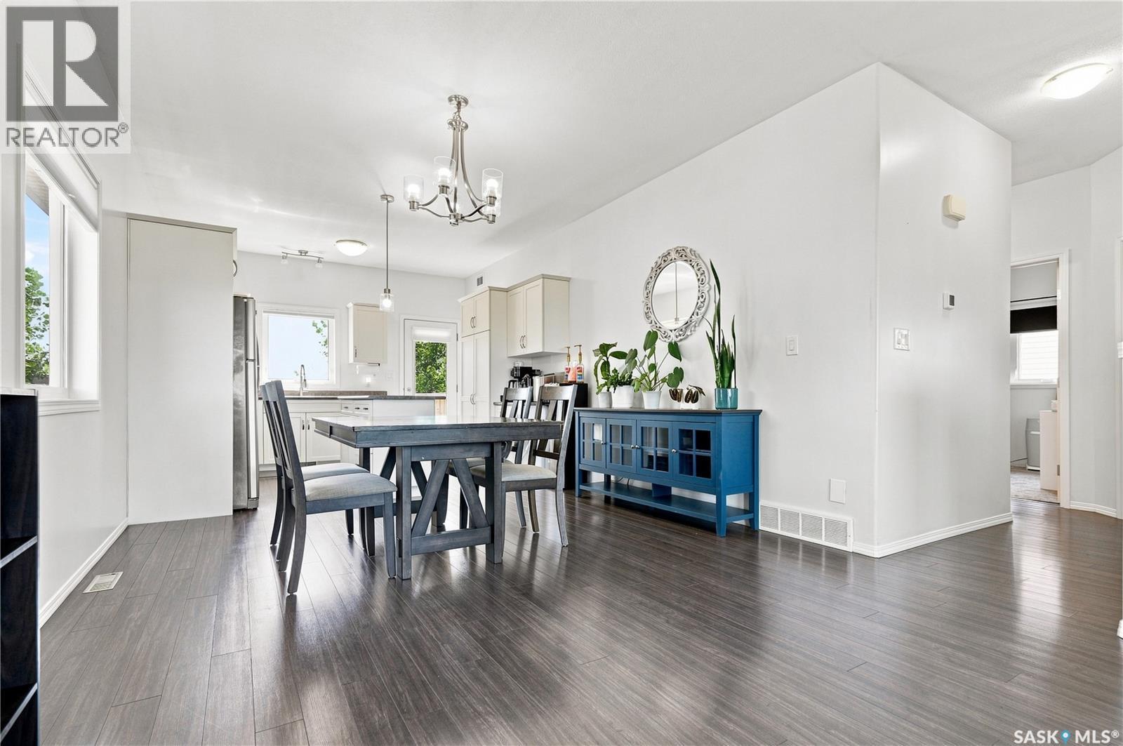 104 Mcdonald Street, Aberdeen, SK - Indoor Photo Showing Dining Room