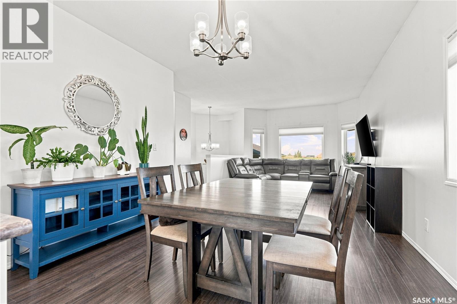 104 Mcdonald Street, Aberdeen, SK - Indoor Photo Showing Dining Room