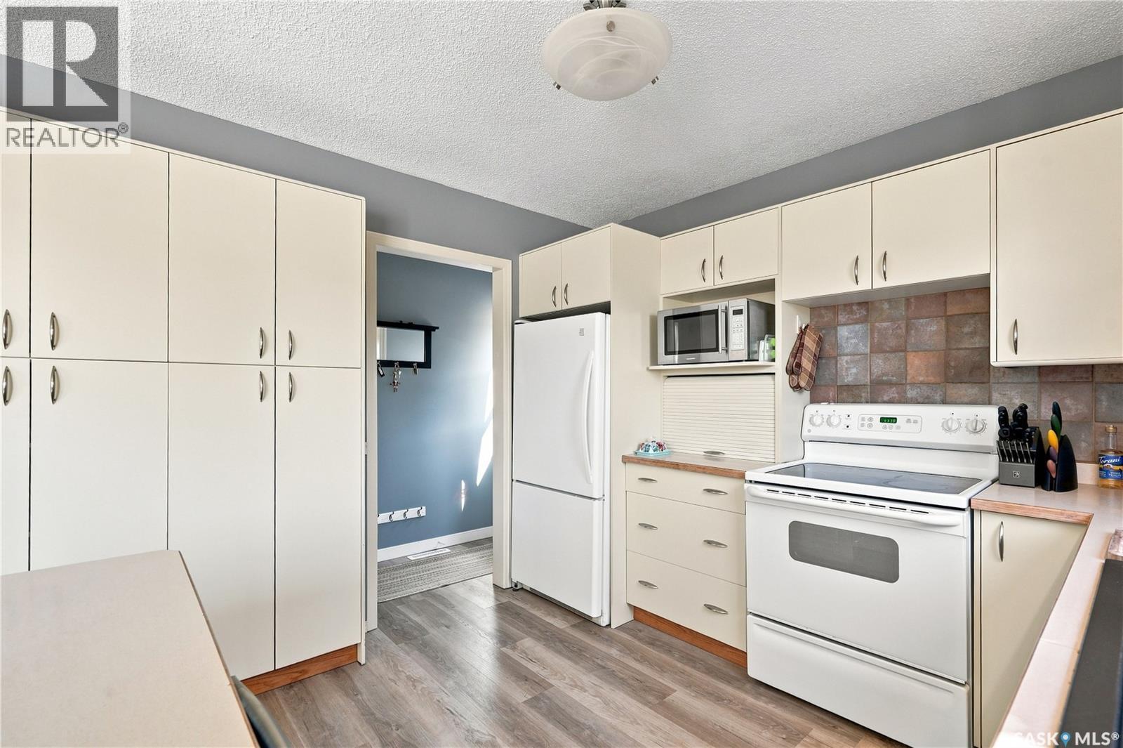 342 Aspon Avenue, Allan, SK - Indoor Photo Showing Kitchen