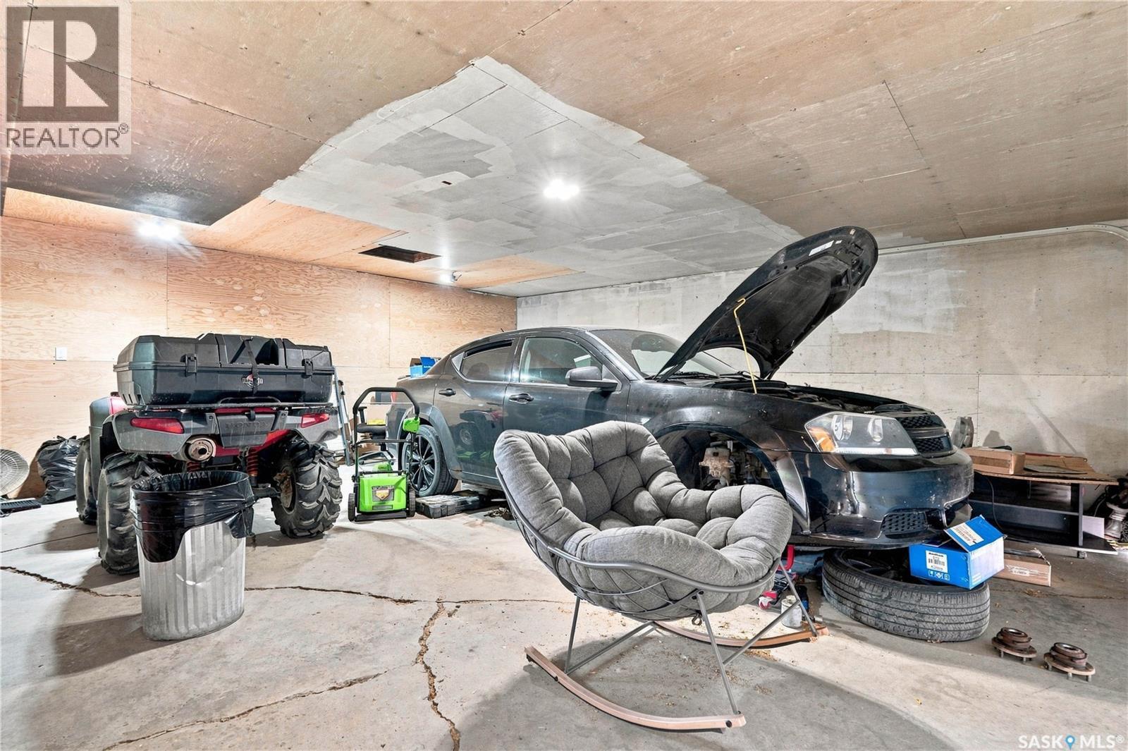 342 Aspon Avenue, Allan, SK - Indoor Photo Showing Garage