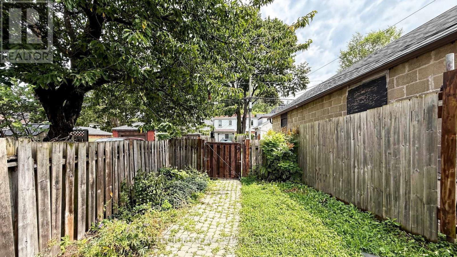 65 Eldon Avenue, Toronto, ON - Outdoor