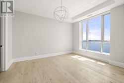 Primary bedroom - 