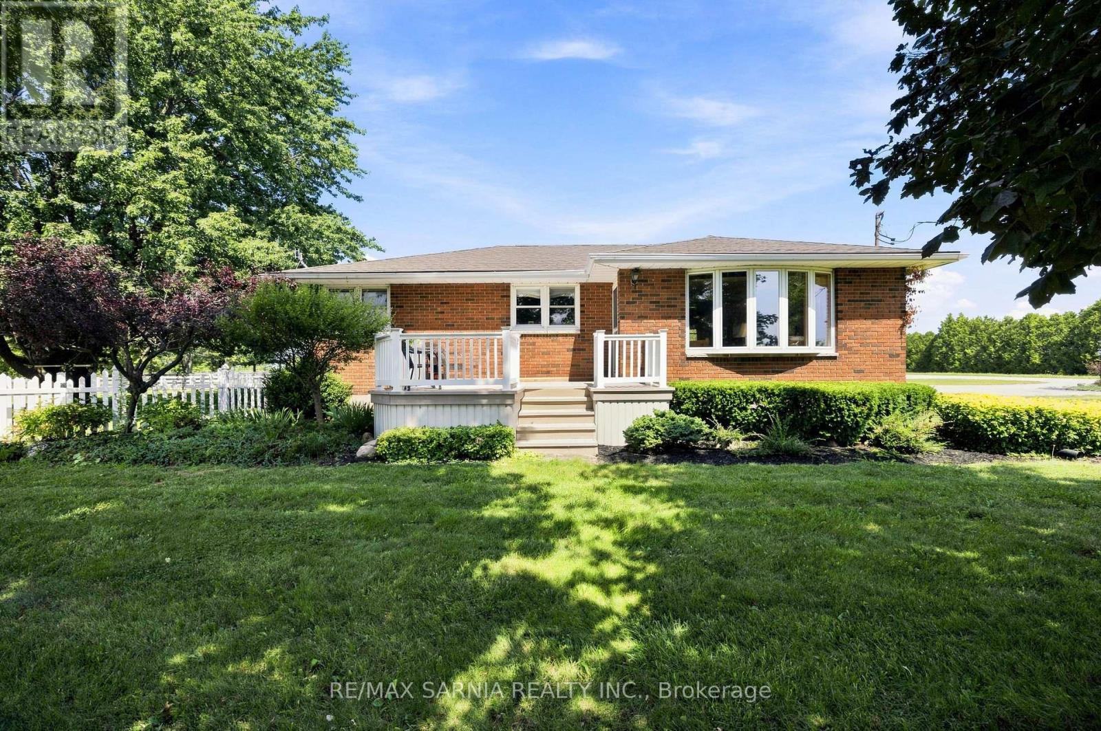 2694 Rokeby Line, St. Clair, ON