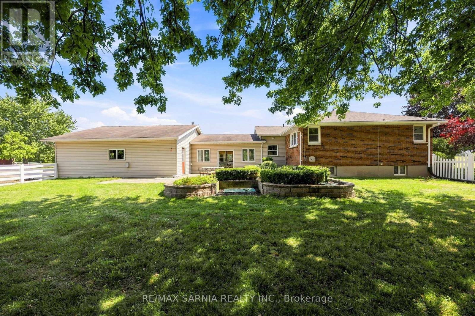 2694 Rokeby Line, St. Clair, ON