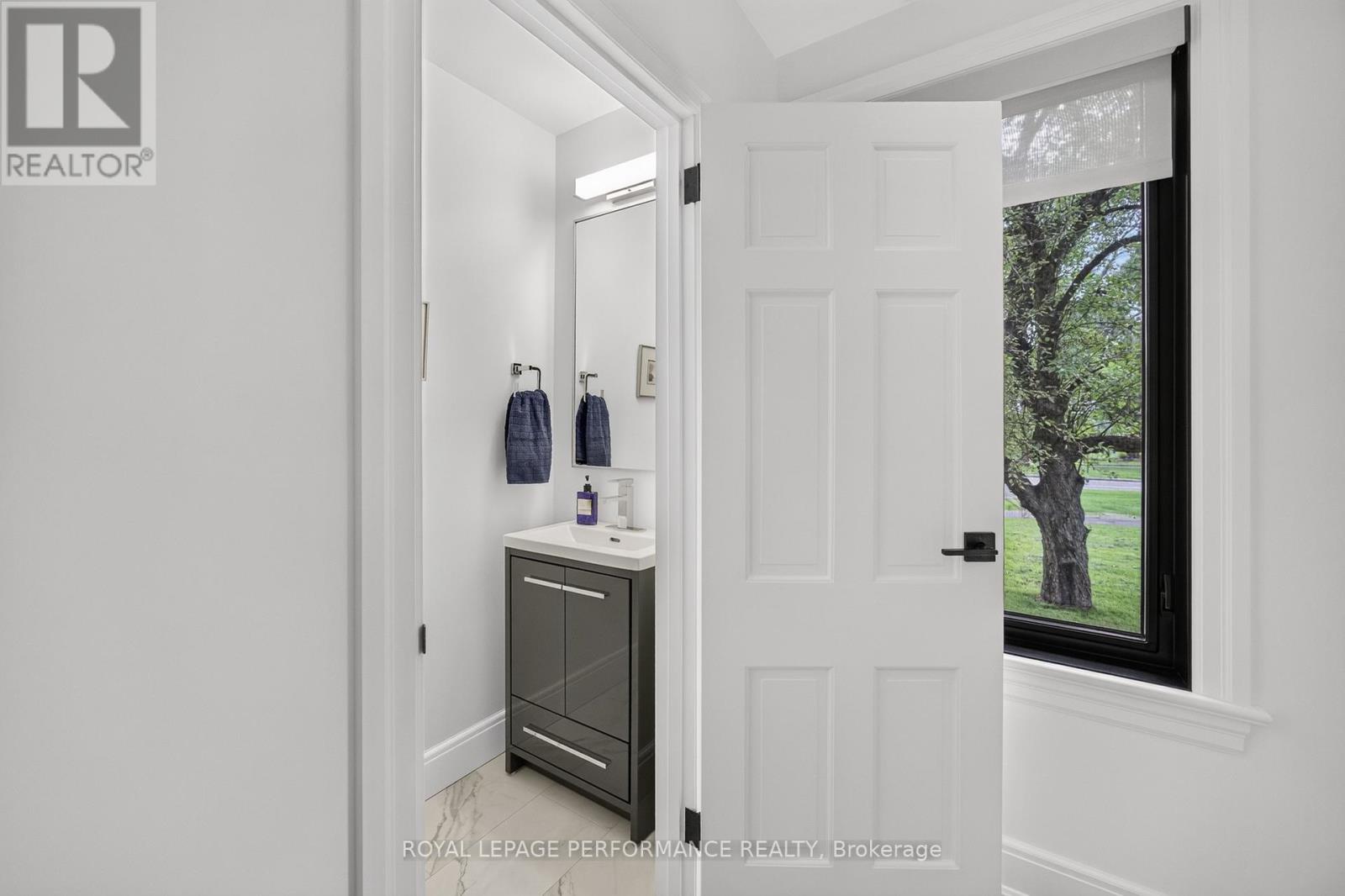 238 Island Park Drive, Ottawa, ON - Indoor Photo Showing Other Room