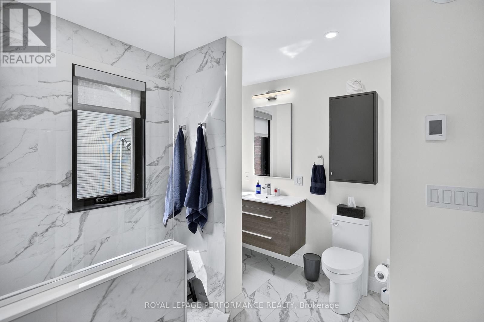 238 Island Park Drive, Ottawa, ON - Indoor Photo Showing Bathroom