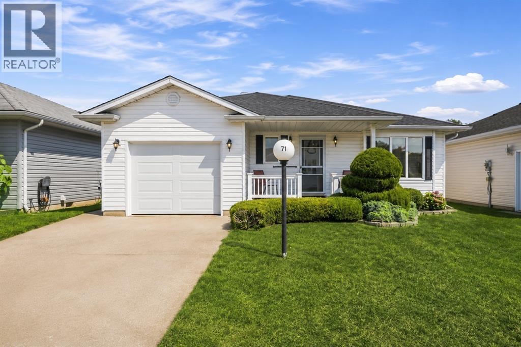 5700 Blackwell Sideroad Unit# 71, Sarnia, ON - Outdoor With Deck Patio Veranda With Facade