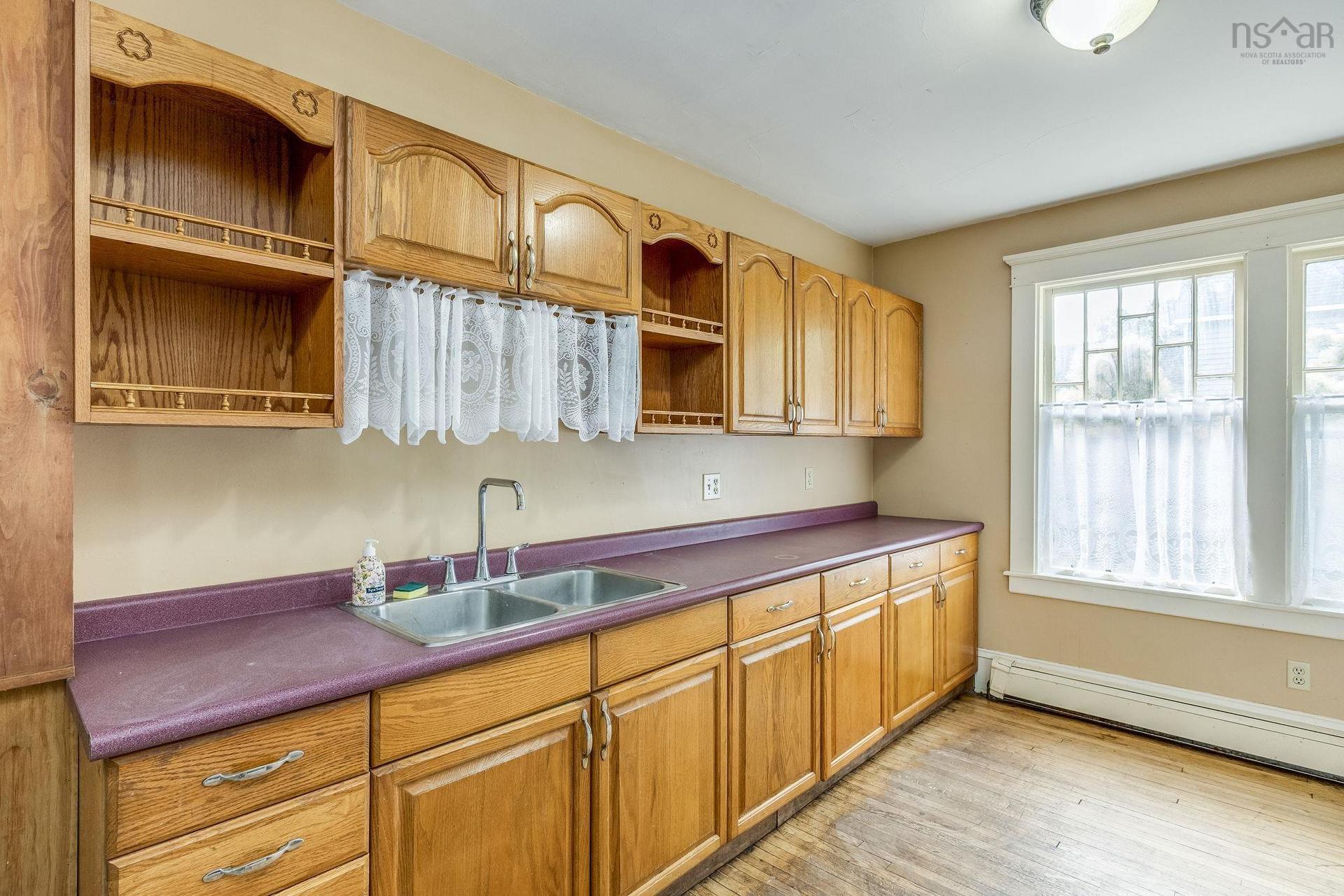 20 Queen Street, Middleton, NS - Indoor Photo Showing Kitchen With Double Sink