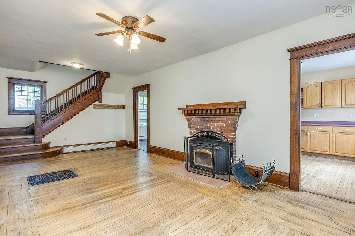 20 Queen Street, Middleton, NS - Indoor Photo Showing Living Room With Fireplace