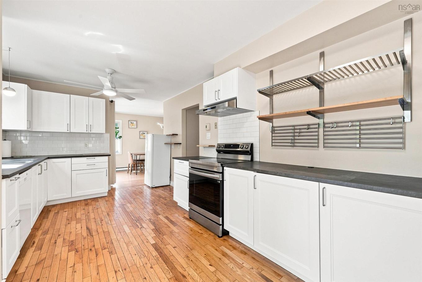 96 Bayview Road, Halifax, NS - Indoor Photo Showing Kitchen