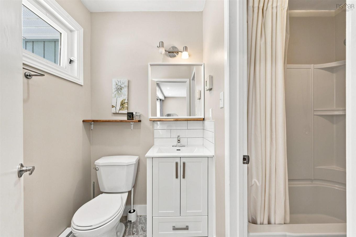96 Bayview Road, Halifax, NS - Indoor Photo Showing Bathroom