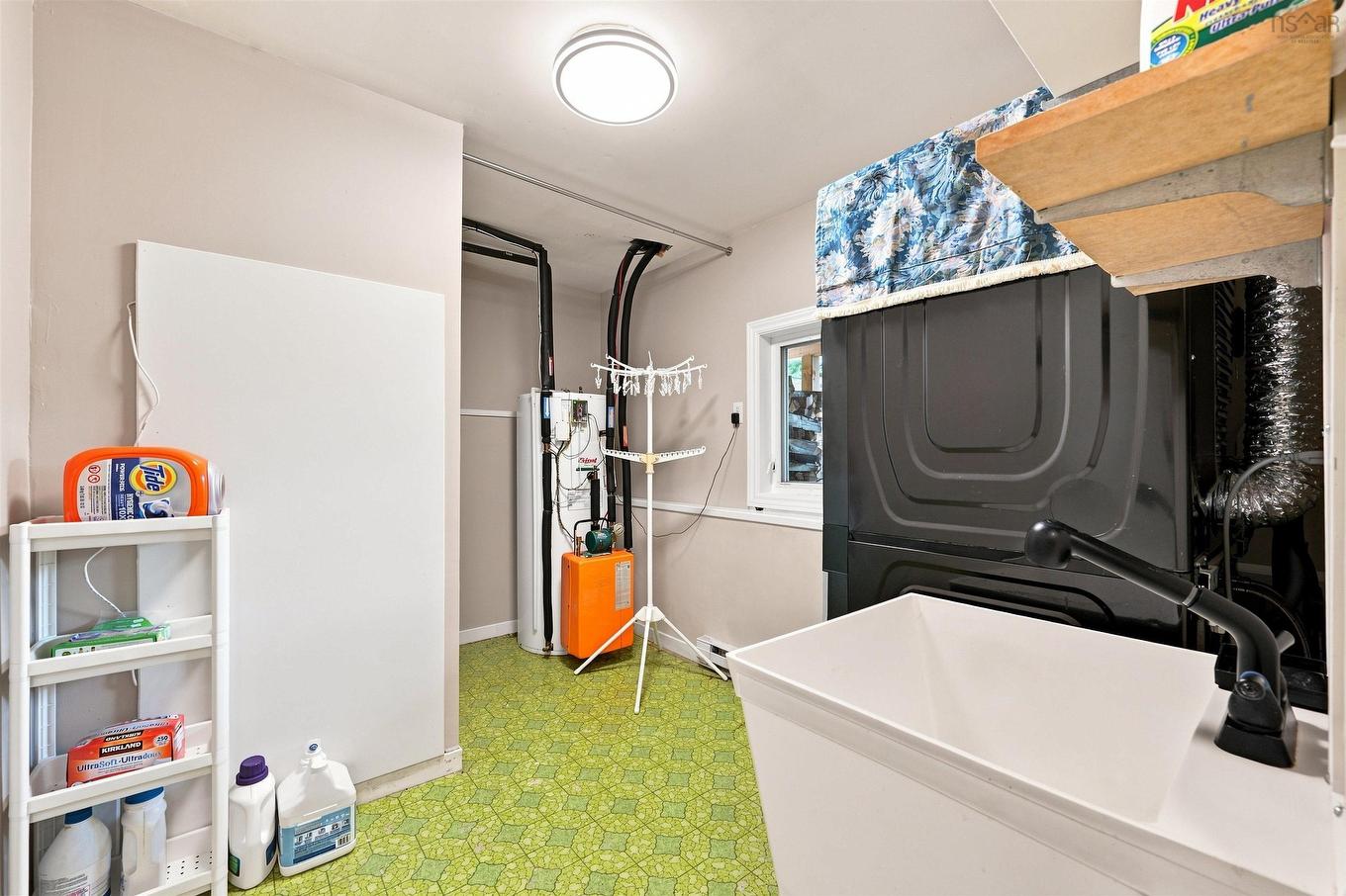 96 Bayview Road, Halifax, NS - Indoor Photo Showing Laundry Room