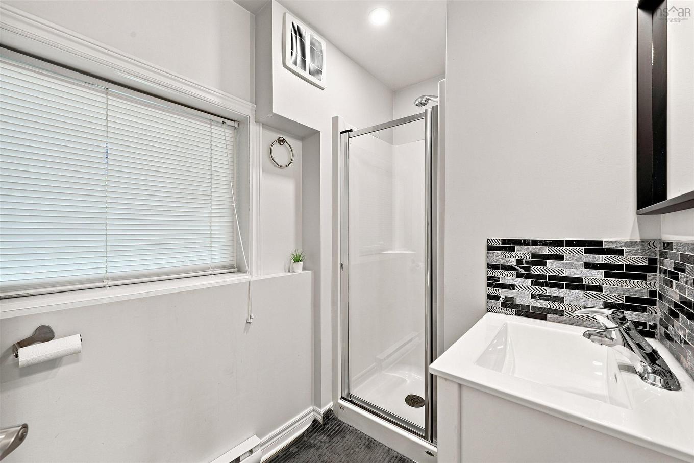 96 Bayview Road, Halifax, NS - Indoor Photo Showing Bathroom