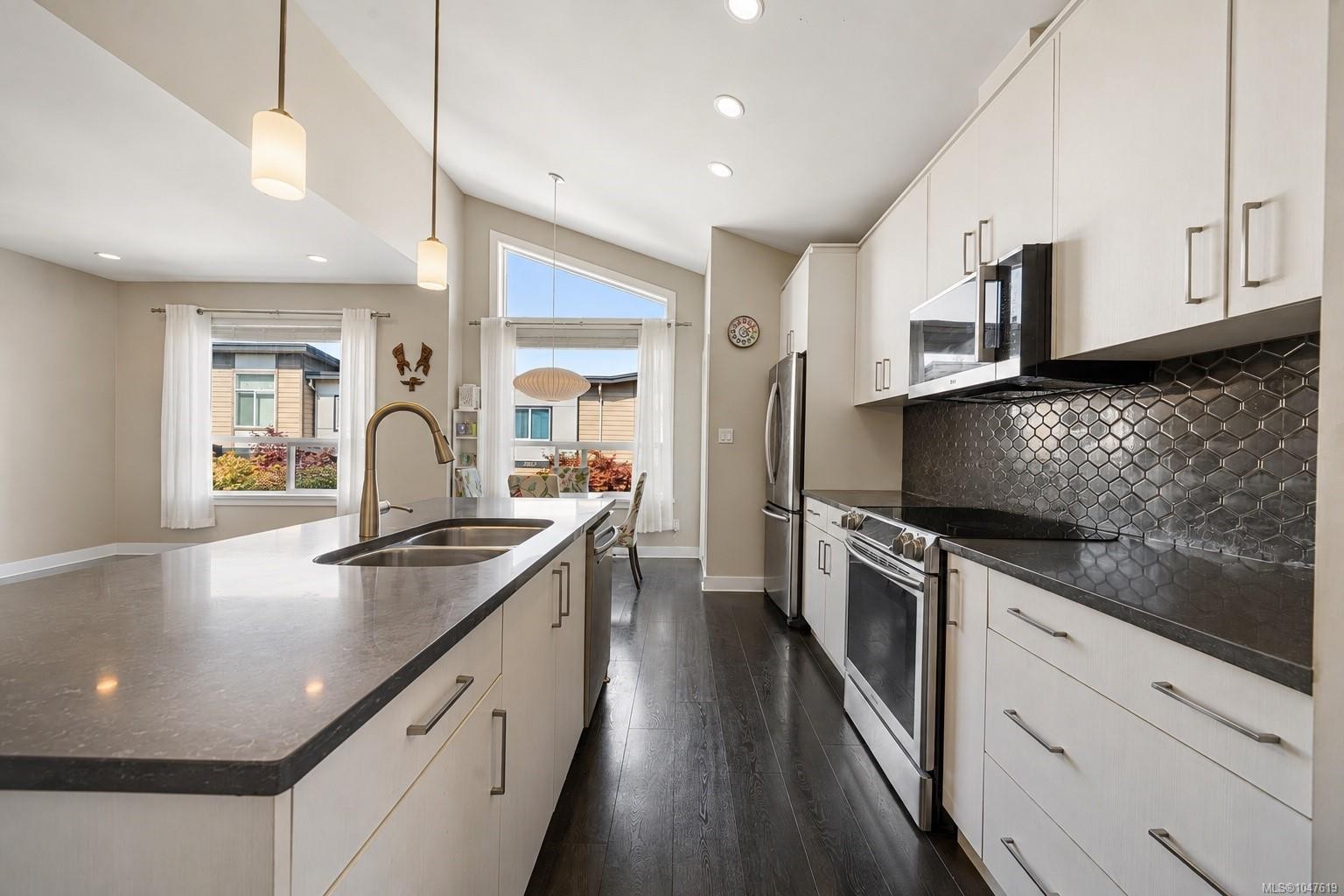 1005 Boeing Close, Langford, BC